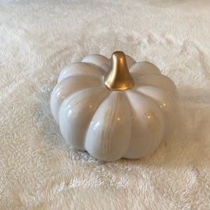 Ceramic pumpkin